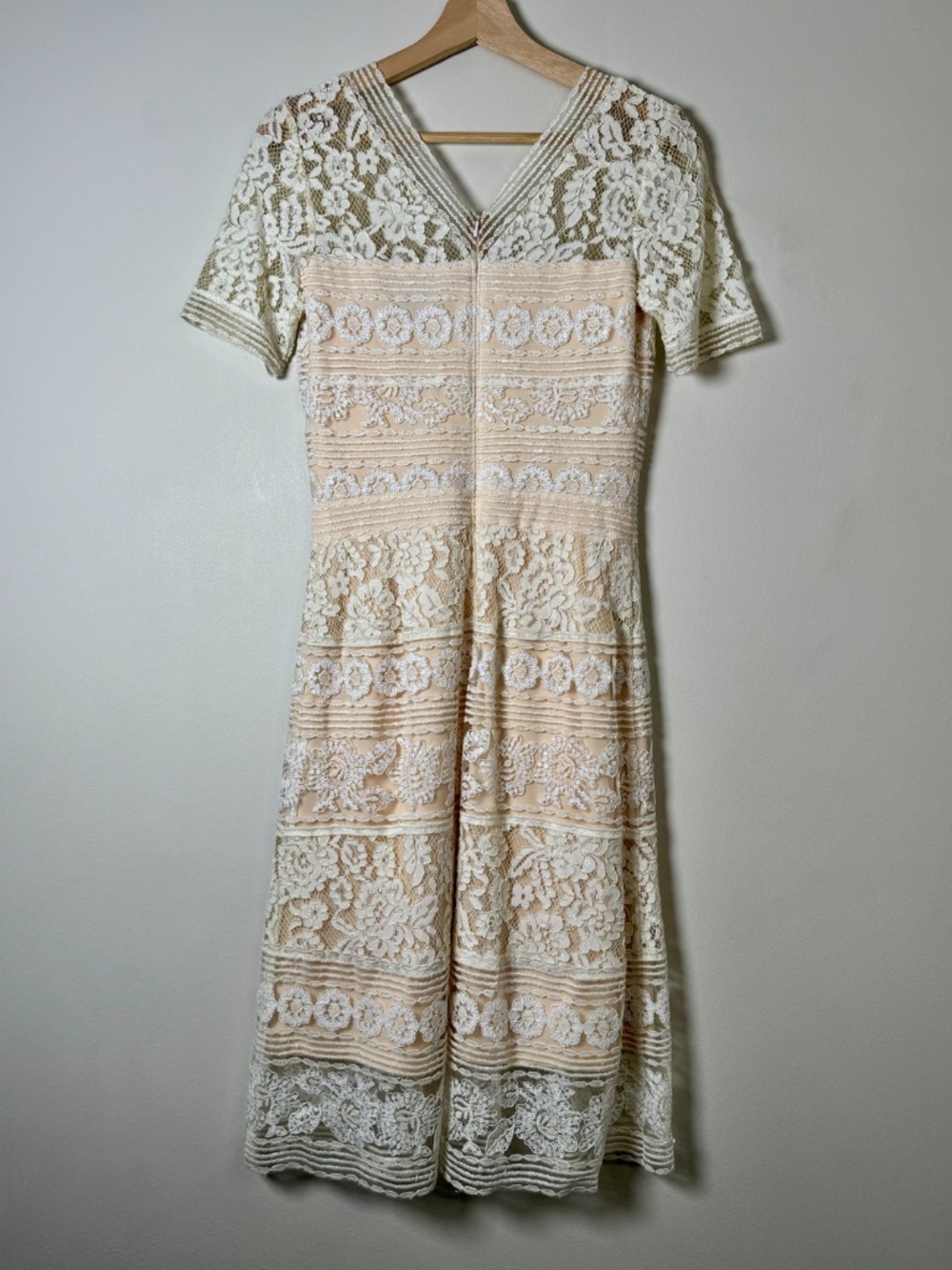 Tadashi Shoji Corin Lace Midi Dress Ivory Petal AVT17166M Sz 2 - Picture 6 of 11